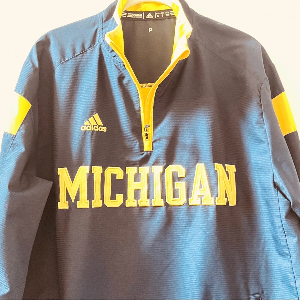 Michigan Wolverines Adidas 1/4 zip Windbreaker jacket🏀
